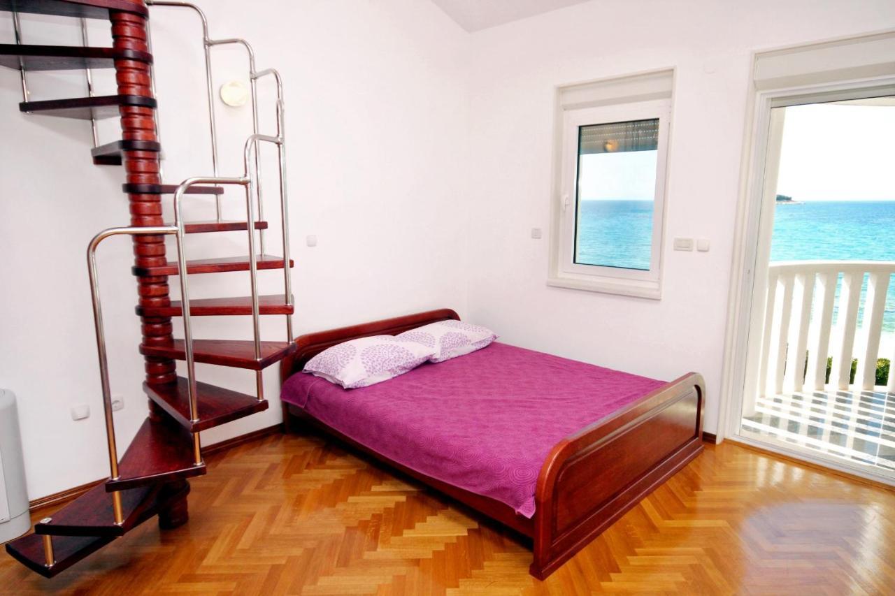 Family Friendly Apartments With A Swimming Pool Rogoznica - 7557 외부 사진