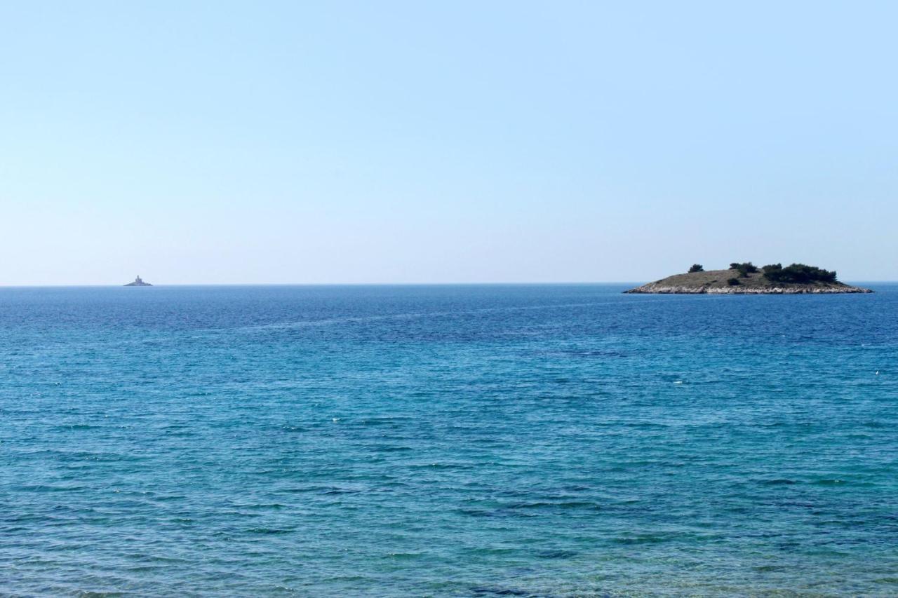 Family Friendly Apartments With A Swimming Pool Rogoznica - 7557 외부 사진