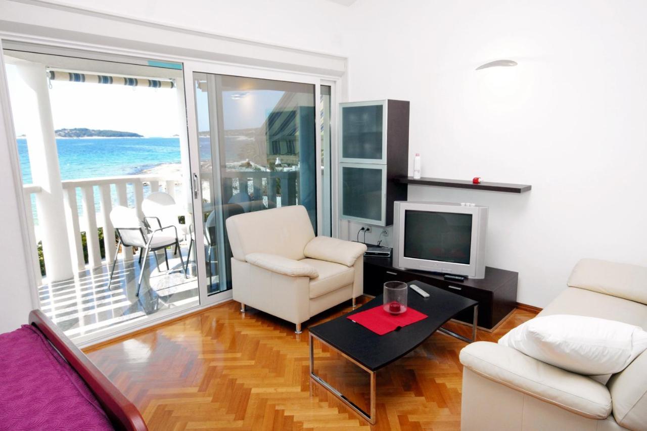 Family Friendly Apartments With A Swimming Pool Rogoznica - 7557 외부 사진