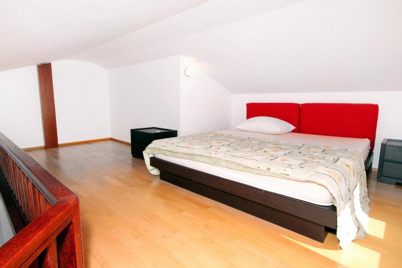 Family Friendly Apartments With A Swimming Pool Rogoznica - 7557 외부 사진